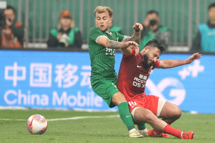 足球巴萨新星闪耀西甲，媒体：未来属于他（巴萨新星西甲大放异彩，媒体称他的时代已来）