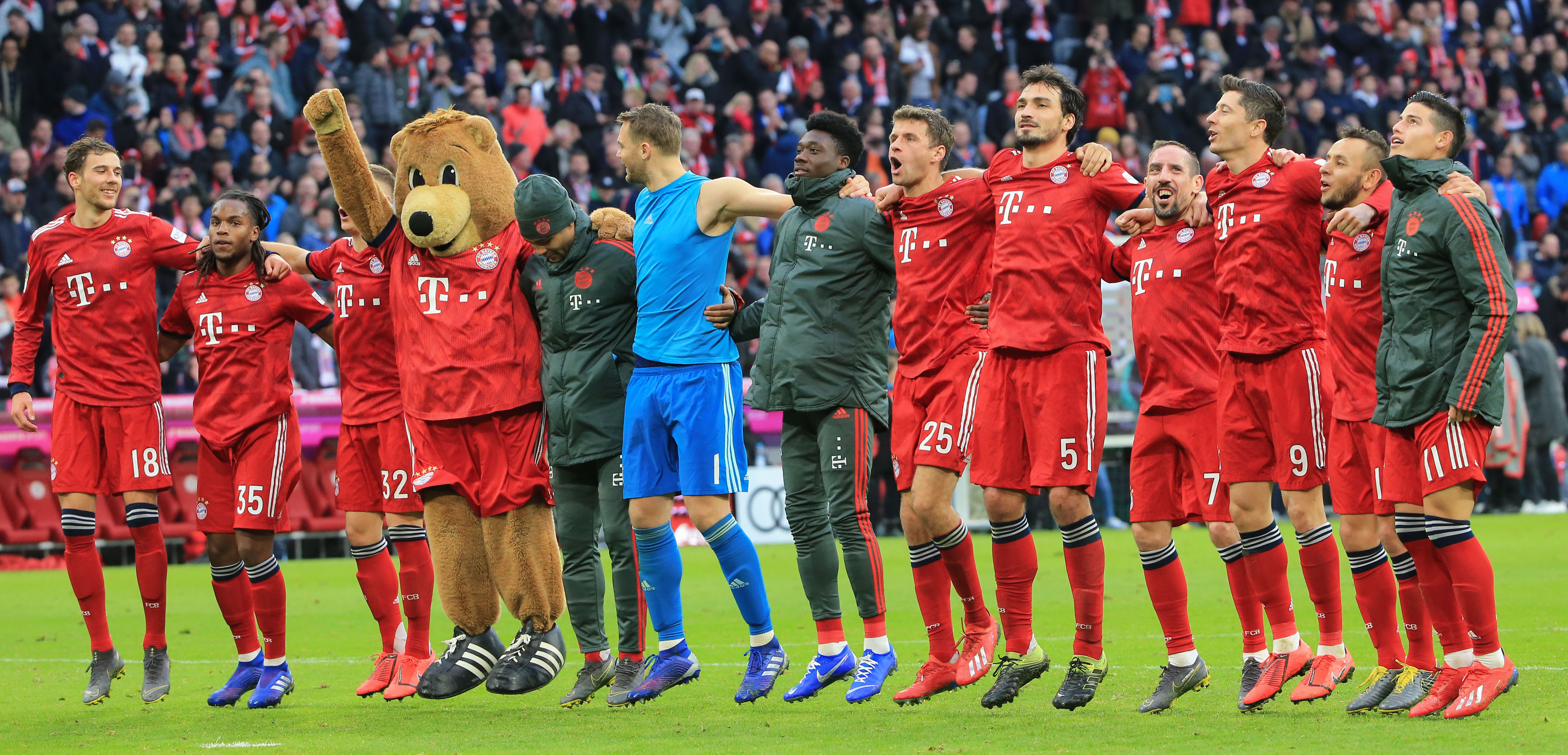 中国足协代表团访问法兰克福俱乐部，双方开展深度交流（中国足协代表团赴法兰克福俱乐部考察，双方展开深入对话）