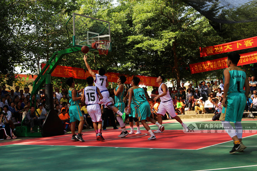 FIFPro最佳阵入围次数榜：梅西17次居首，姆巴佩6次进入前十（FIFPro最佳阵容入围次数排行榜：梅西以17次领跑，姆巴佩6次跻身前十）