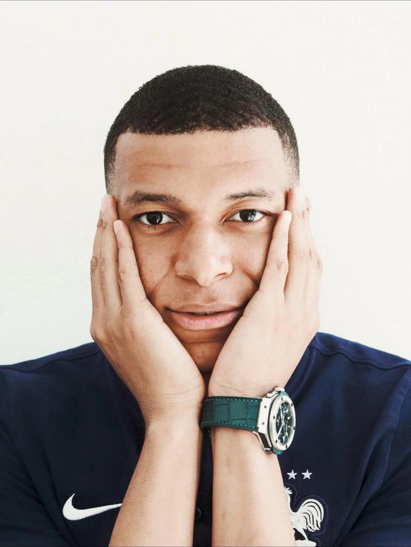 法尔克：水晶宫已开始尝试引进博埃，拜仁愿意听取1500万报价（法尔克：水晶宫追求博埃，拜仁对1500万欧报价持开放态度）