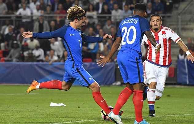 塔雷：恩昆库和莱奥还是第一次搭档，训练中他们配合得还不错（塔雷：恩昆库与莱奥首度联手，训练配合表现不俗）