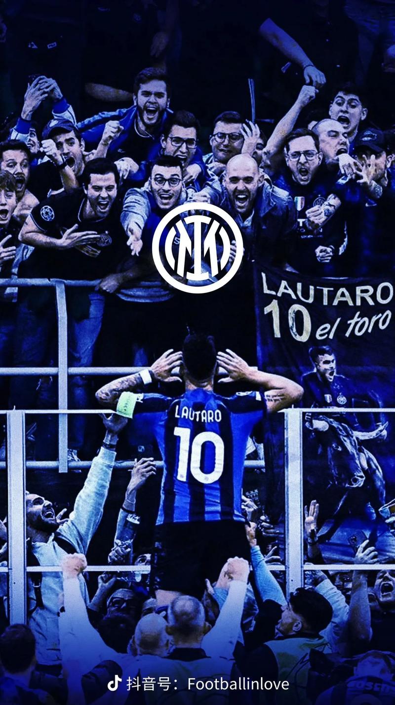 罗马诺：曼联已与内维斯的经纪人交谈，但还没有和新月正式谈判（罗马诺：曼联已接触内维斯经纪人，暂未与新月展开正式谈判）