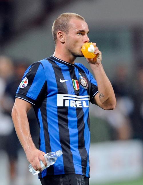 6金传奇+国际封神，樊振东凭啥成国球破局关键？（从六金到国际封神，樊振东何以成为国乒破局之钥？）