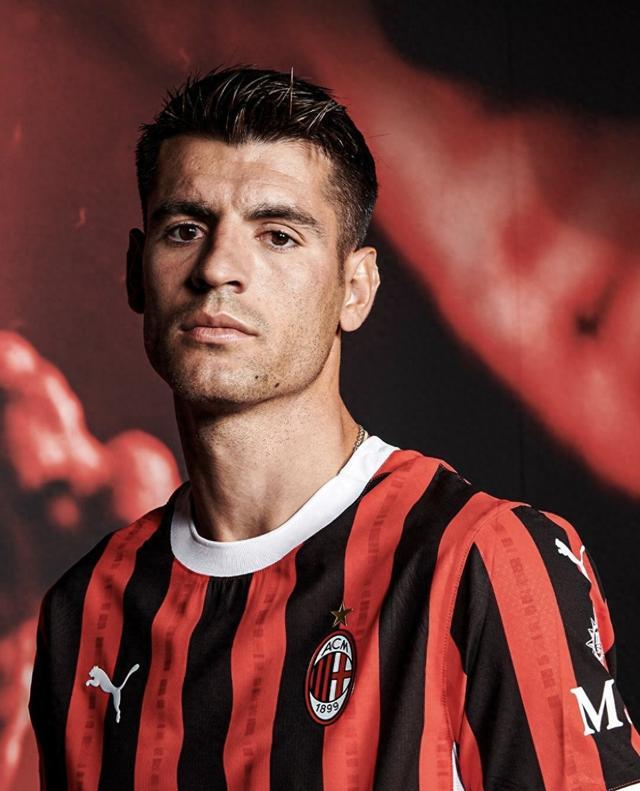 全欧哄抢！记者：利物浦切尔西曼城热刺关注19岁前锋迪奥曼德，标价一亿（记者：欧洲豪门围抢！利物浦、切尔西、曼城与热刺盯上19岁锋线新星迪奥曼德，标价达一亿）