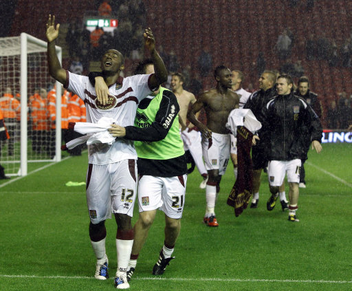 曼联锁定英超新星沃顿，阿莫里姆应果断出手（英超新锐沃顿成曼联目标，阿莫里姆需抢先出击）