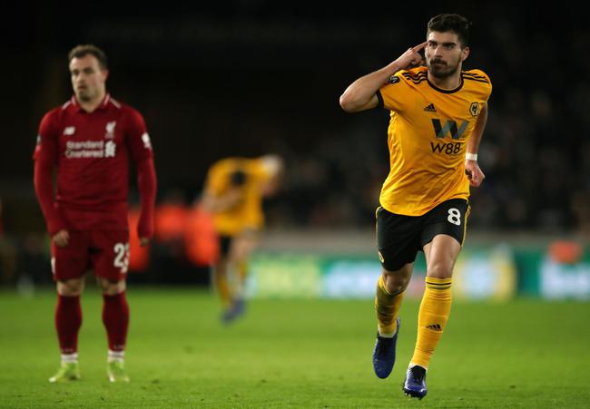 2025年球衣销量：亚马尔力压梅罗排第一；皇萨塔俱乐部前三（2025年球衣销量榜：亚马尔超越梅罗登顶，皇马巴萨塔队包揽俱乐部前三）