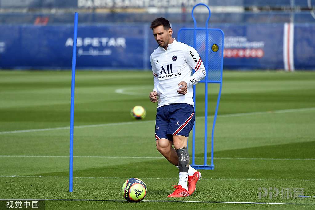 那不勒斯门将：我从未经历过十轮点球大战，这种感觉很奇特（那不勒斯门将：首次经历十轮点球大战，感觉格外新奇）